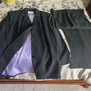 Women’s fashionable business suit by Kasper Woman